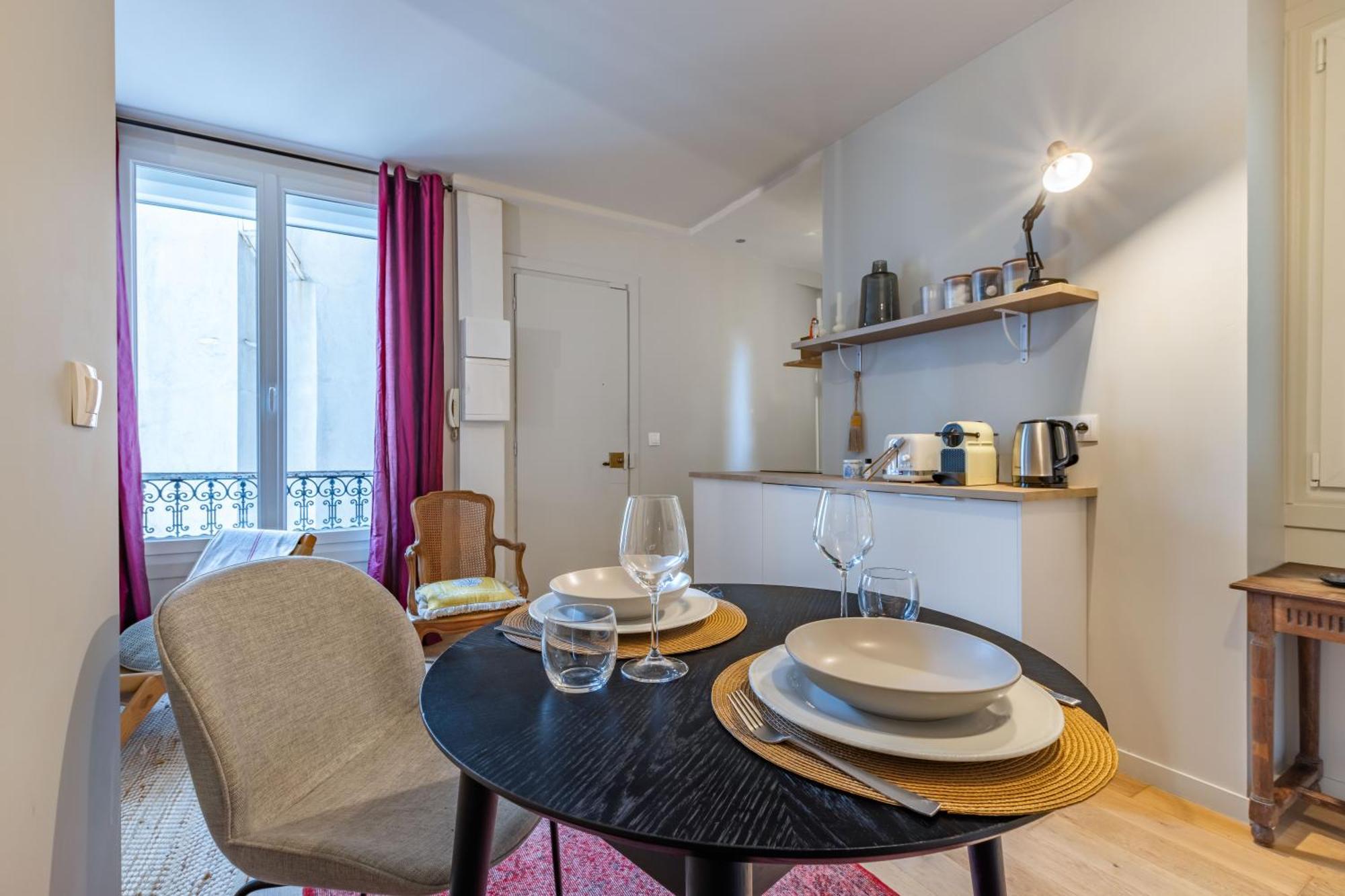 Apartment Tres Bel Proche Tour Eiffel Et Passy Paris